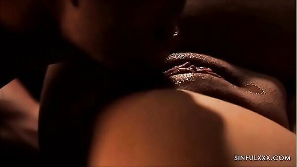 Voluptuous Simony Diamond Has Candlelit Sex
