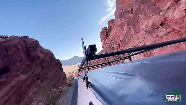Fit Amateur Couple Fuck Outdoors in the Red Rocks