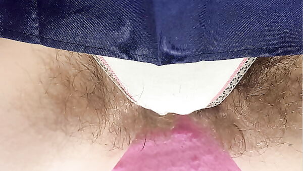 Hairy Pussy Big Clit Rubbed to a Wet Orgasm