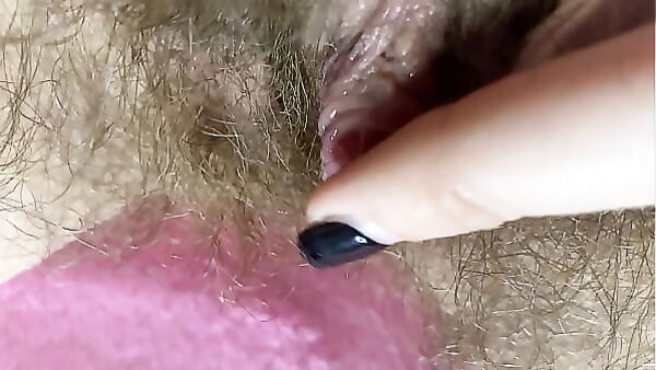 Hairy Pussy Big Clit Rubbed to a Wet Orgasm