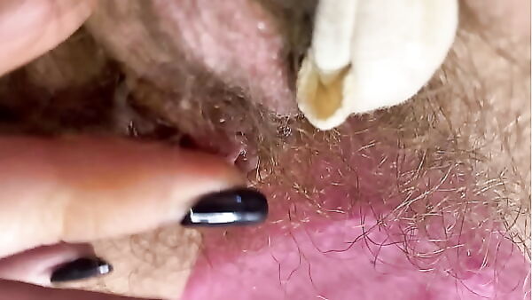 Hairy Pussy Big Clit Rubbed to a Wet Orgasm
